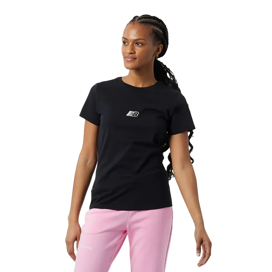 Imagen 0 de 4 de Remera New Balance Essentials-NEGRO