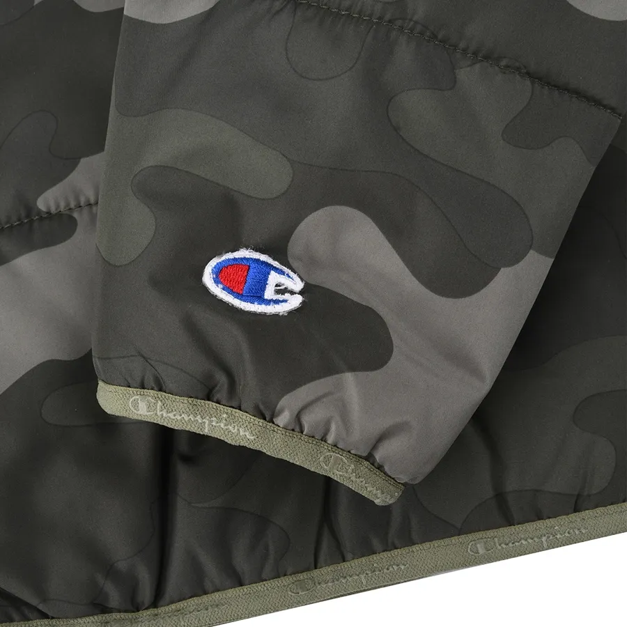 Imagen 3 de 7 de Campera Champion -VERDE MILITAR
