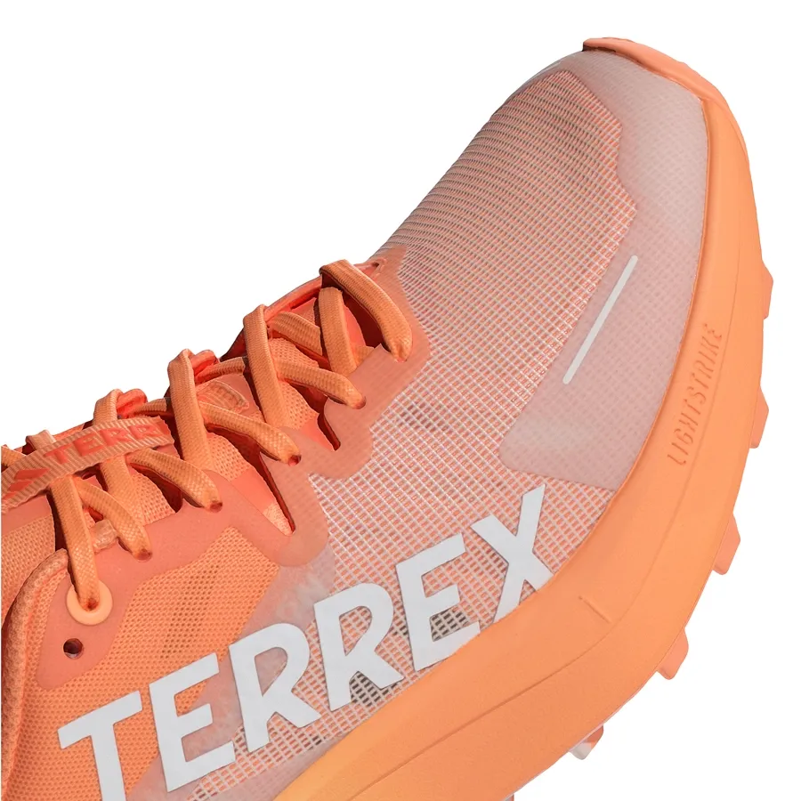 Imagen 7 de 8 de Zapatillas adidas Terrex Agravic 3-SALMON/BLANCO