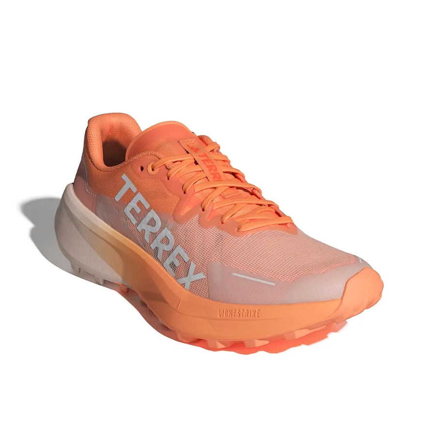 Imagen 1 de 8 de Zapatillas adidas Terrex Agravic 3-SALMON/BLANCO