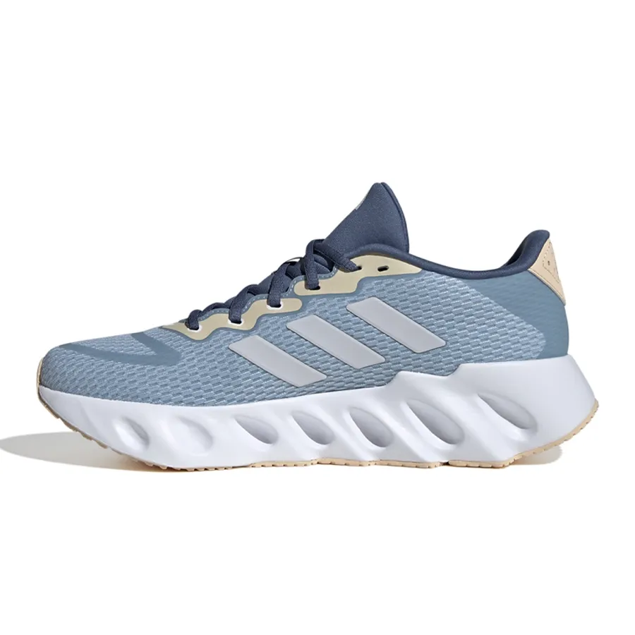 Imagen 2 de 8 de Zapatillas adidas Switch Run-CELESTE/PLATA/DORADO