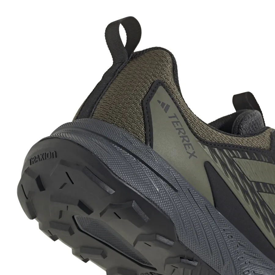 Imagen 6 de 7 de Zapatillas adidas Terrex Tracefinder-VERDE MILITAR/NEGRO