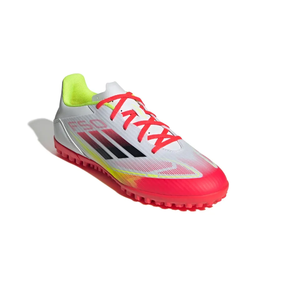 Imagen 1 de 8 de Botines adidas F50 Club Tf-BLANCO/CORAL FLUOR/NEGRO