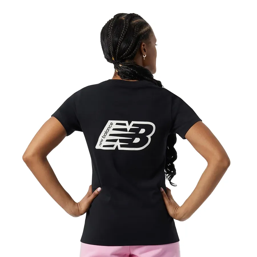 Imagen 2 de 4 de Remera New Balance Essentials-NEGRO
