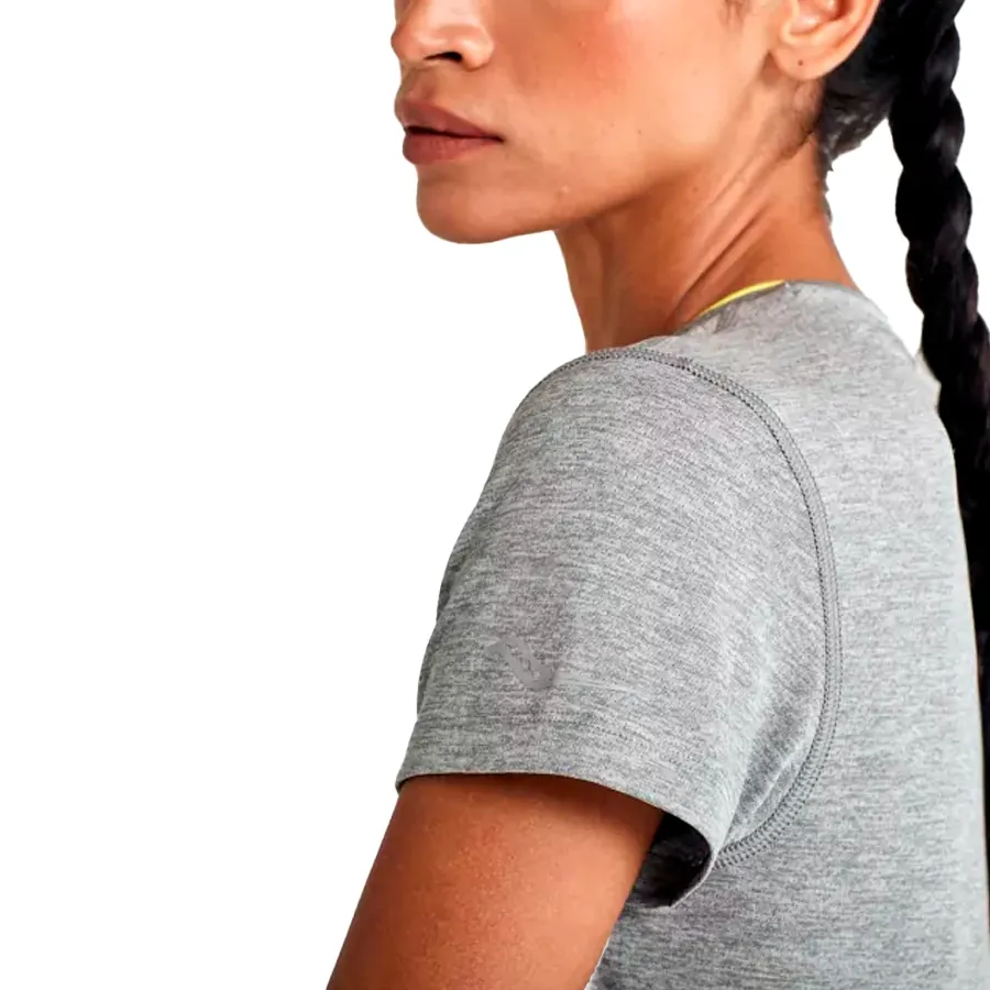 Imagen 3 de 5 de Remera Saucony Stopwatch Graphic-GRIS
