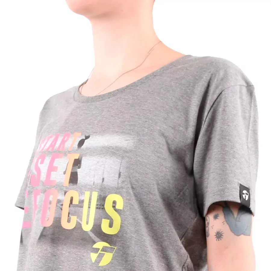 Imagen 2 de 3 de Remera Topper Gtw Mc Restart-GRIS