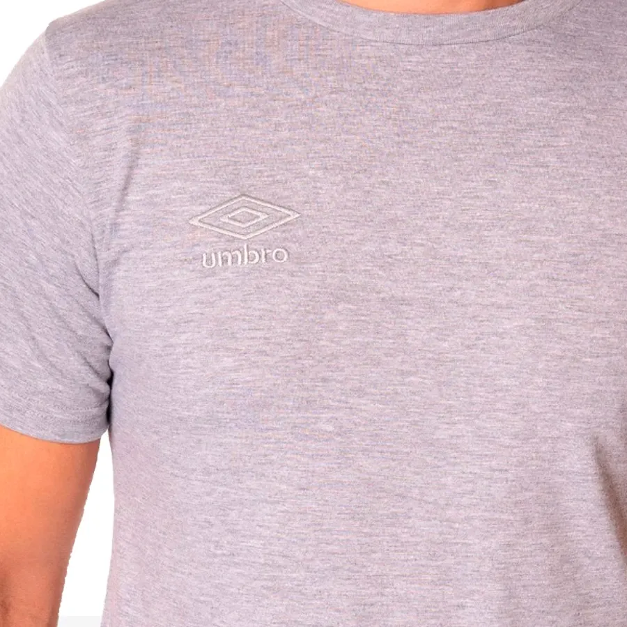 Imagen 3 de 4 de Remera Umbro Classic Embroidery-GRIS