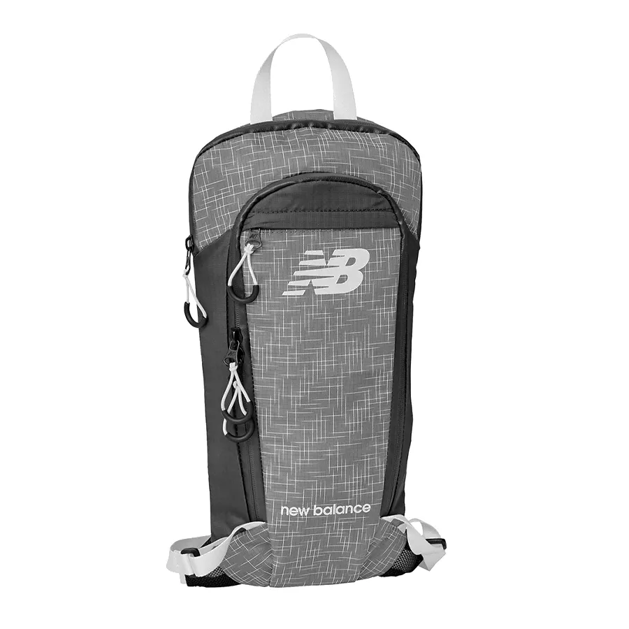 Imagen 0 de 1 de Mochila New Balance Running-GRIS/NEGRO