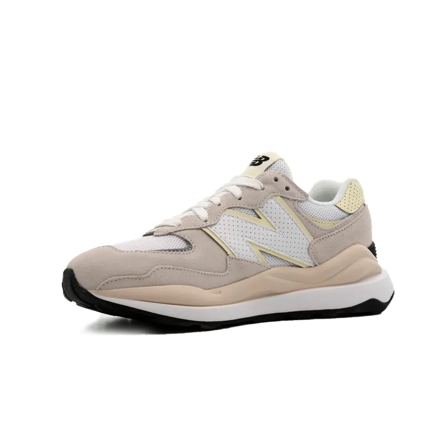 Imagen 2 de 6 de Zapatillas New Balance 57/40-CAMEL/BLANCO/AMARILLO