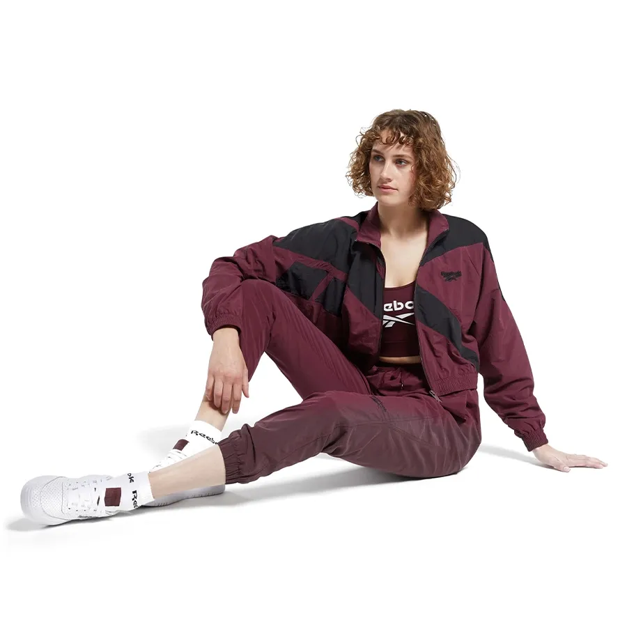 Imagen 5 de 7 de Campera Reebok Corta Classics Vector Cropped-BORDO/NEGRO