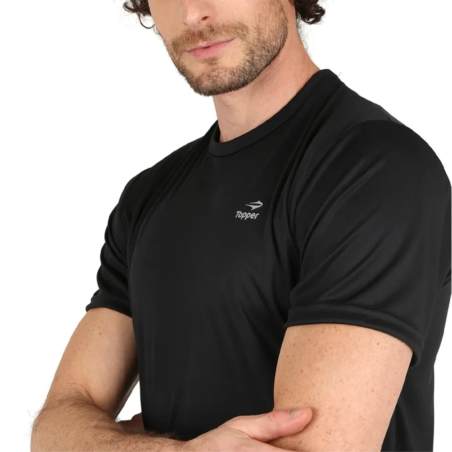 Imagen 2 de 3 de Remera Topper Basic Training-NEGRO