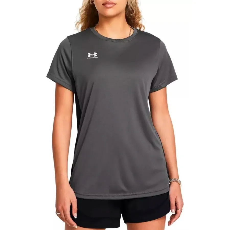 Imagen 0 de 3 de Remera Under Armour Challenger Train-GRIS