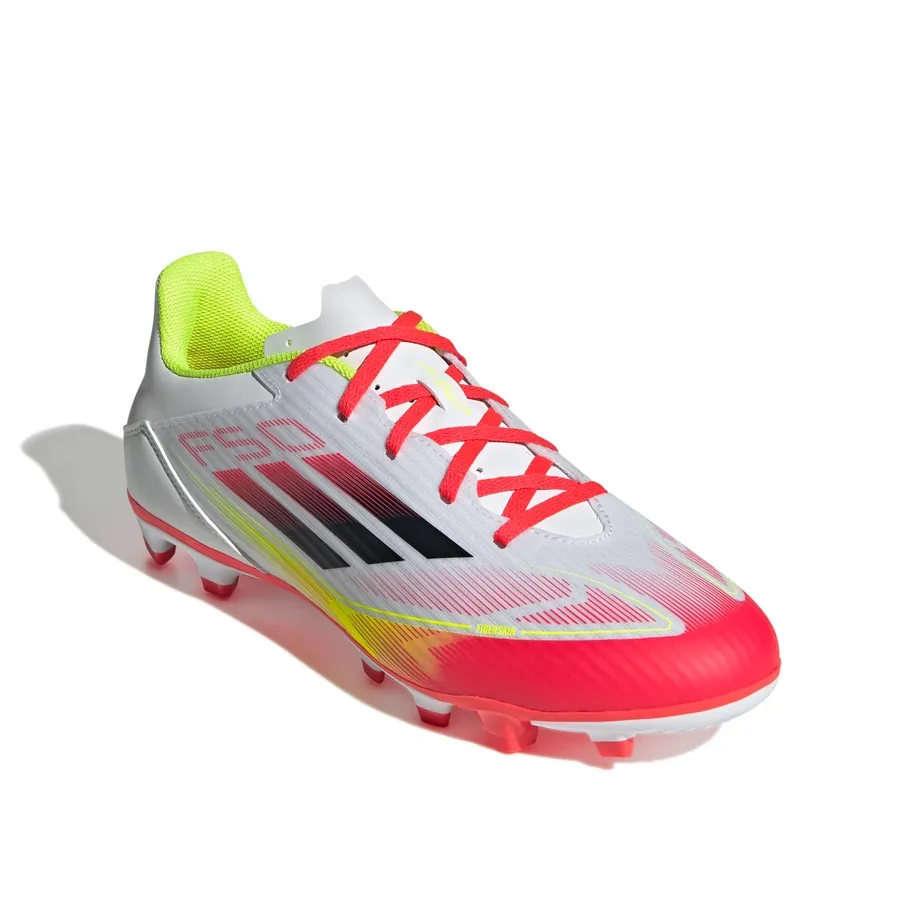 Imagen 1 de 7 de Botines adidas F50 Club Terreno Firme-BLANCO/CORAL FLUOR/NEGRO