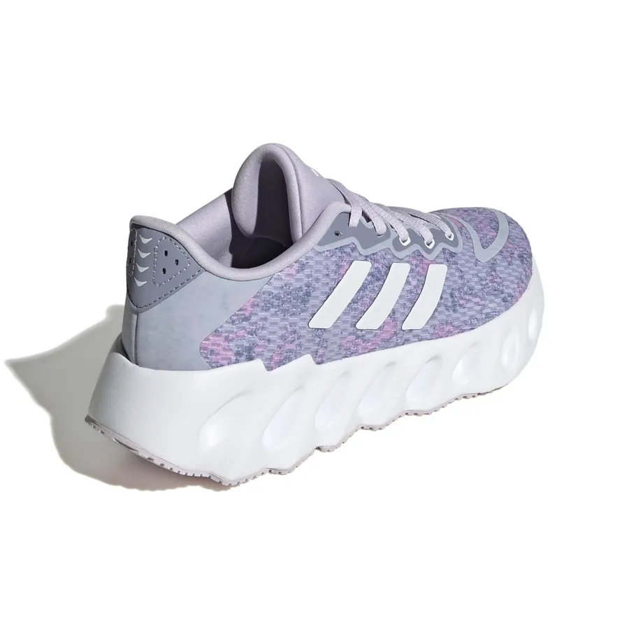 Imagen 5 de 6 de Zapatillas adidas Switch Run-LILA/GRIS