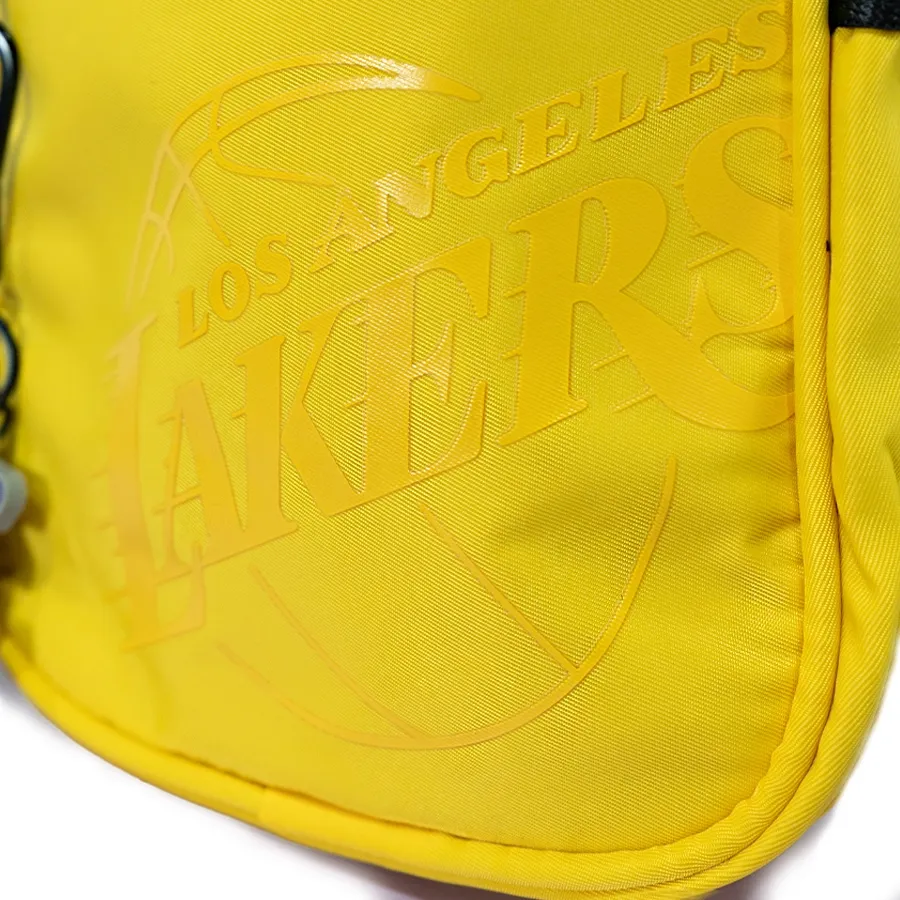 Imagen 2 de 3 de Bandolera Nba Lakers-AMARILLO/NEGRO