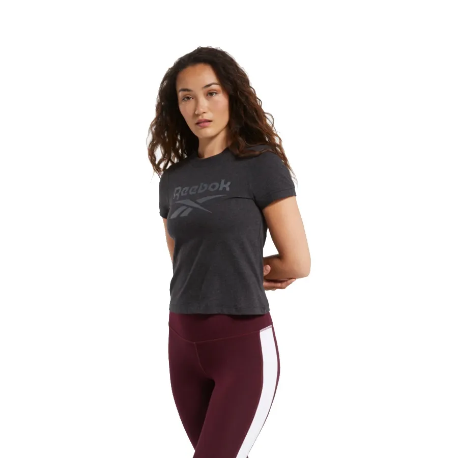 Imagen 0 de 6 de Remera Reebok Texture Logo-NEGRO