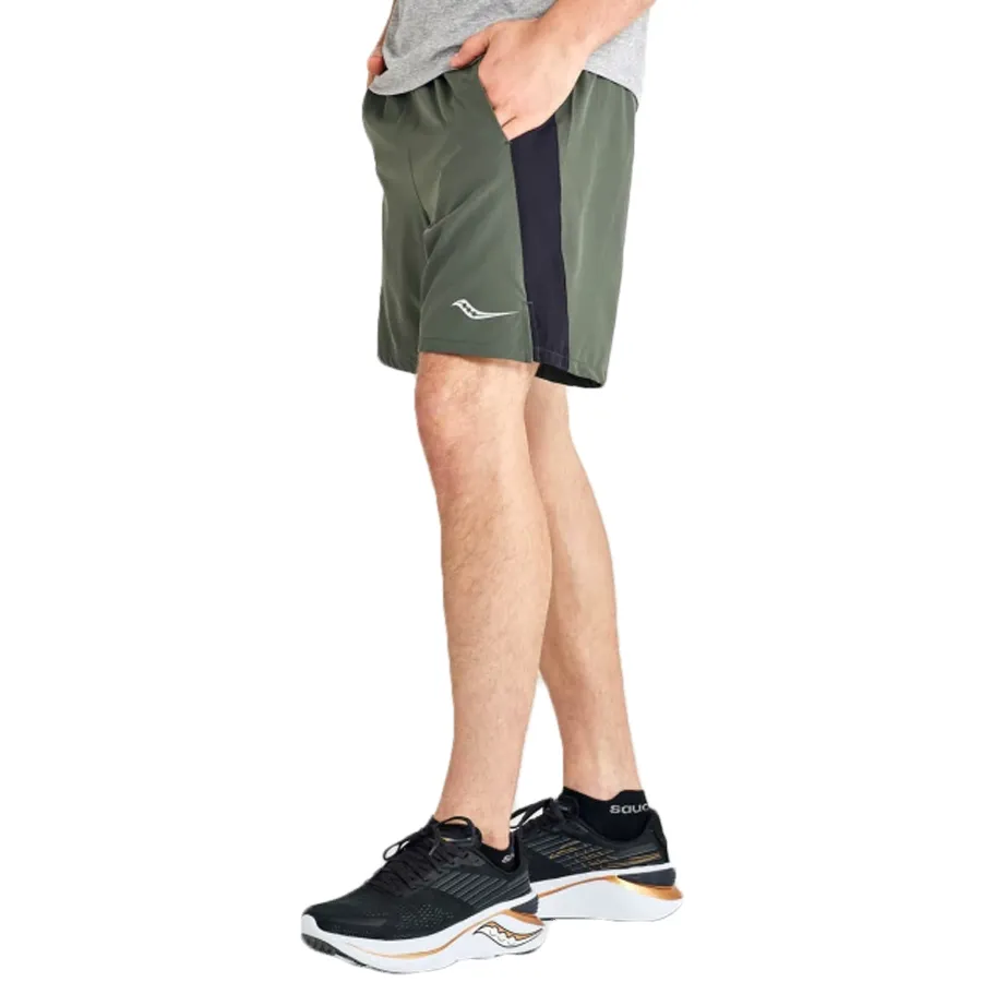 Imagen 1 de 4 de Shorts Saucony Outpace-VERDE MILITAR