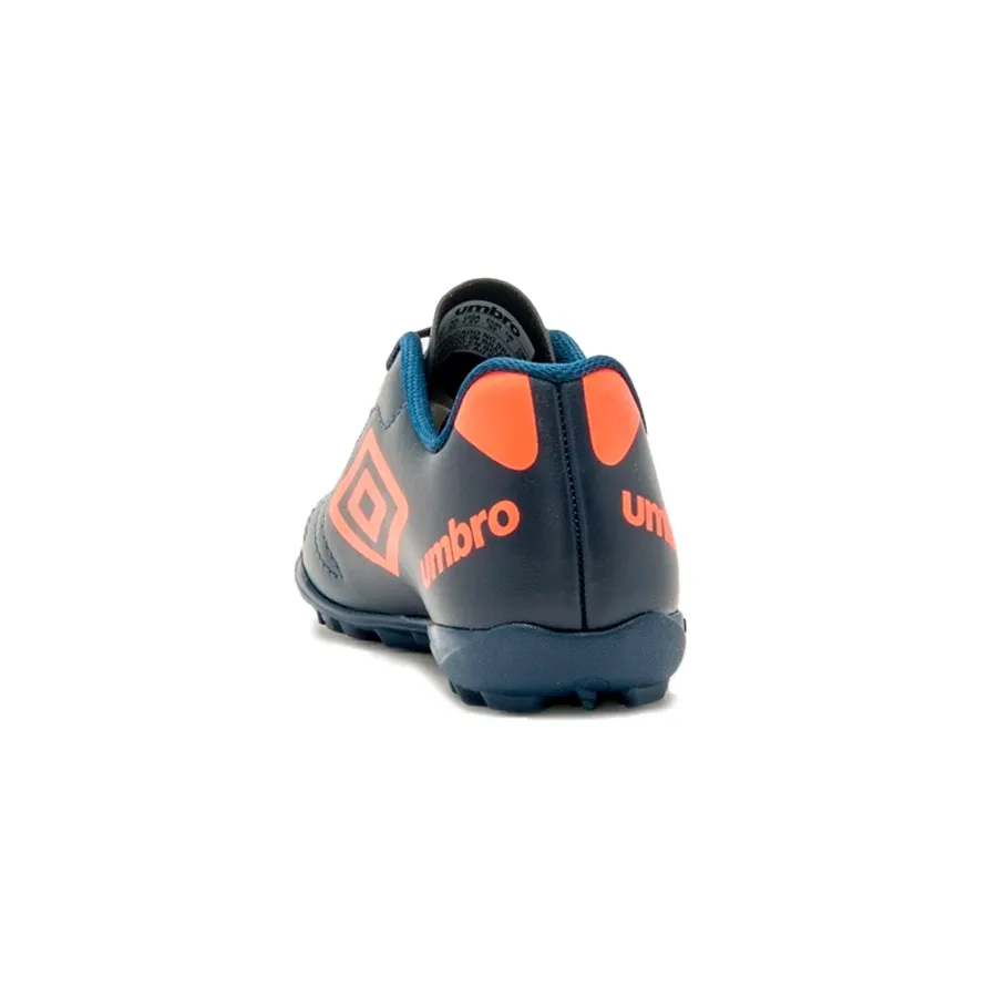 Imagen 2 de 5 de Botines Umbro Sintetico Class 2.2 Jr-MARINO/NARANJA