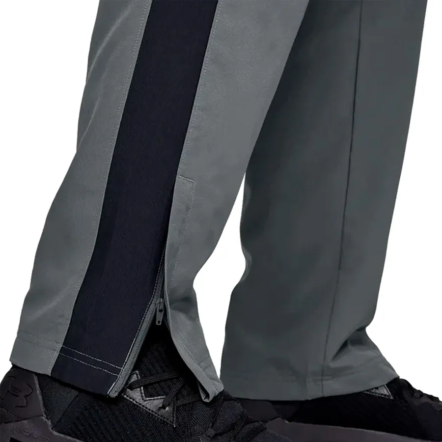 Imagen 2 de 3 de Pantalón Under Armour Vital Woven-GRIS/NEGRO