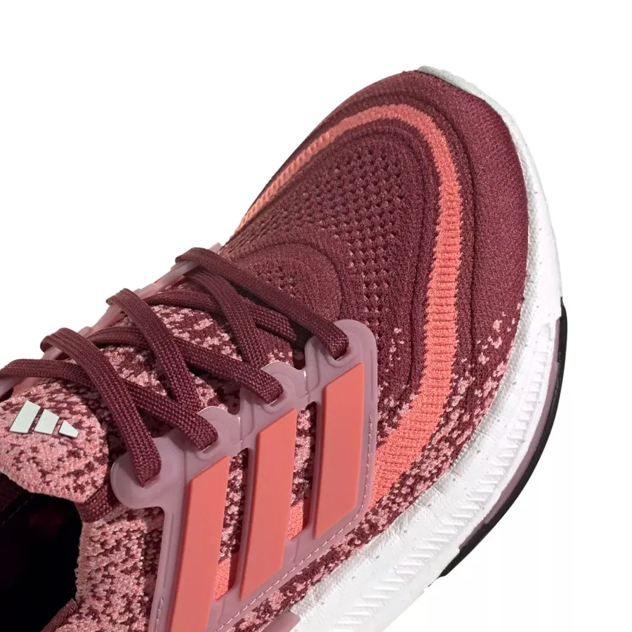 Imagen 7 de 8 de Zapatillas adidas Ultraboost Light-BORDO/LADRILLO