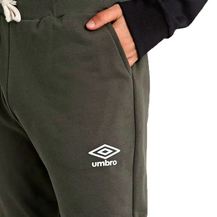 Imagen 3 de 4 de Pantalón Umbro Classic 22 H-VERDE MUSGO
