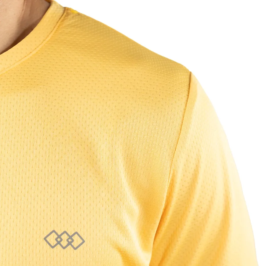 Imagen 3 de 4 de Remera Kamp Ultrarun-AMARILLO