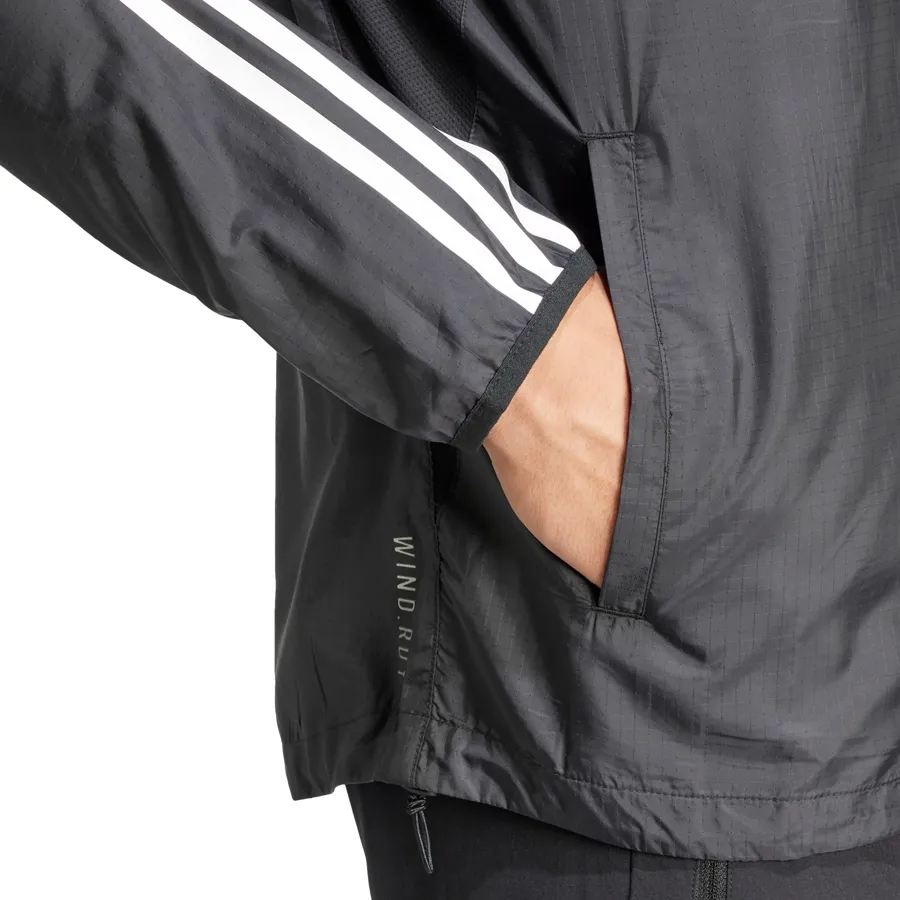 Imagen 5 de 6 de Campera adidas Own The Run 3 Tiras-NEGRO/BLANCO