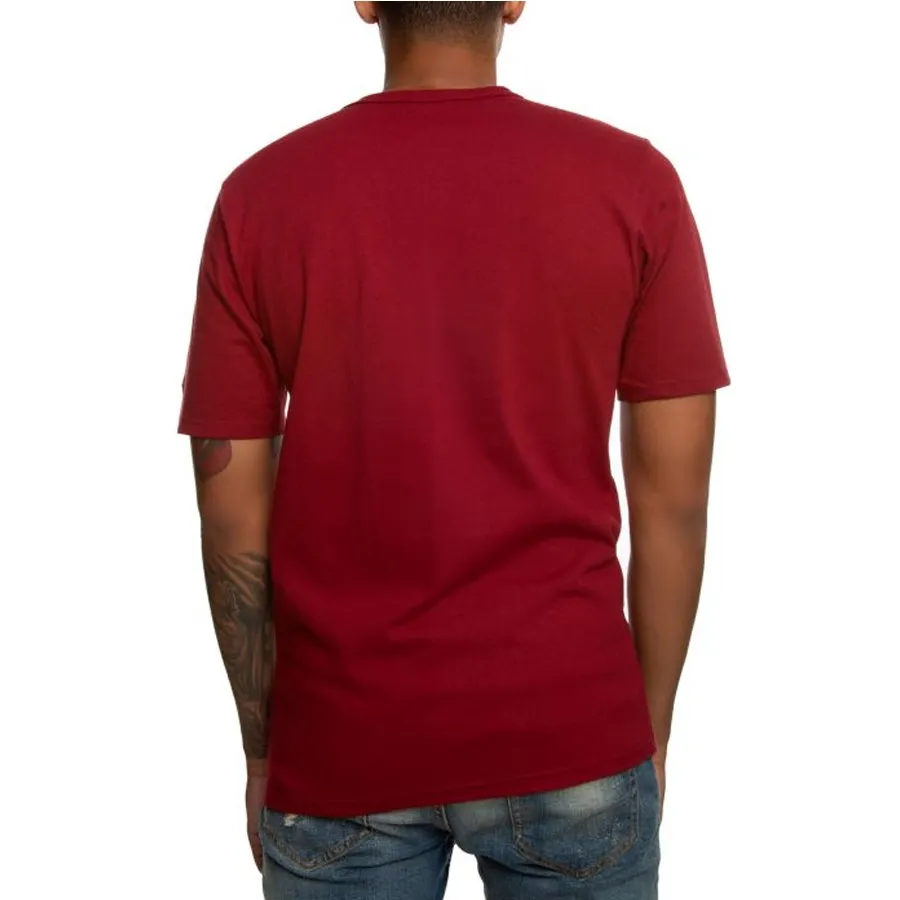 Imagen 1 de 2 de Remera Champion Logo-BORDO
