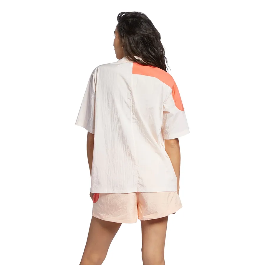 Imagen 3 de 5 de Remera Reebok Classics Resort-SALMON