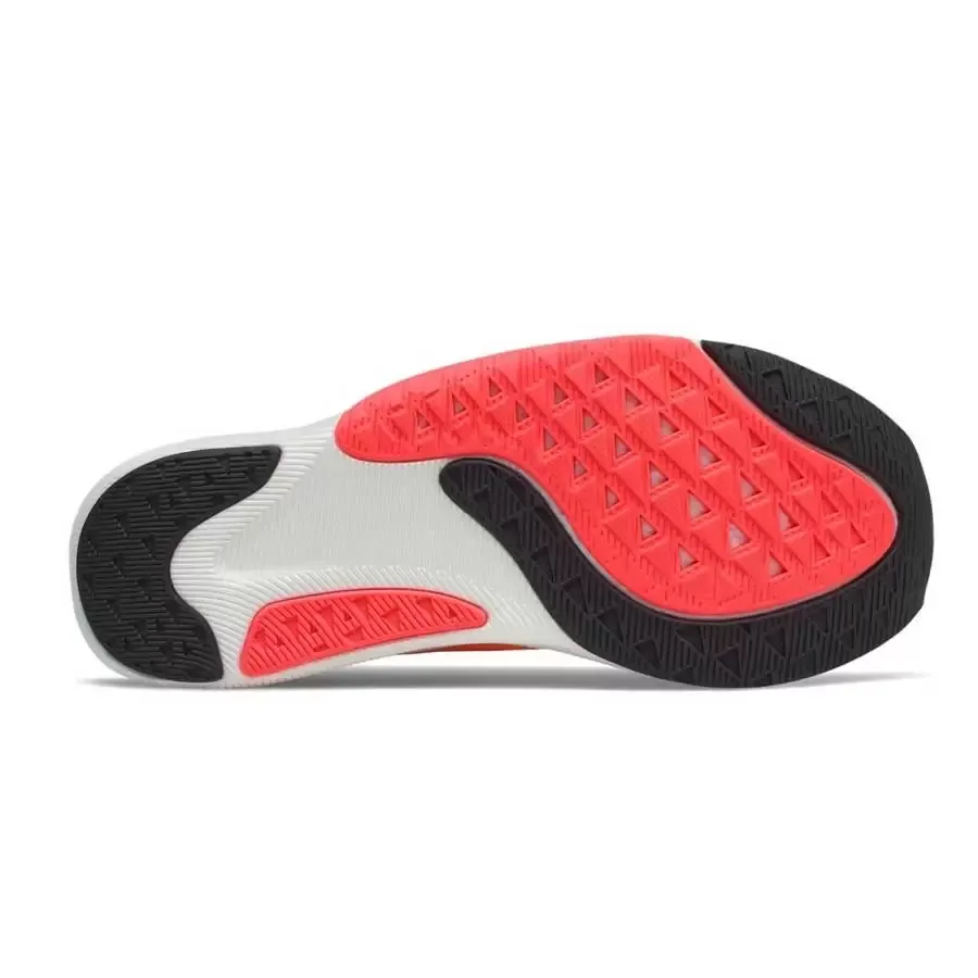 Imagen 3 de 4 de Zapatillas New Balance FuelCell Rebel v2-CORAL/NARANJA