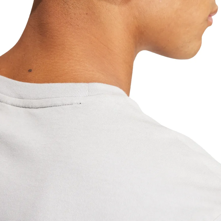 Imagen 5 de 6 de Remera adidas Future Icons-HUESO/BLANCO