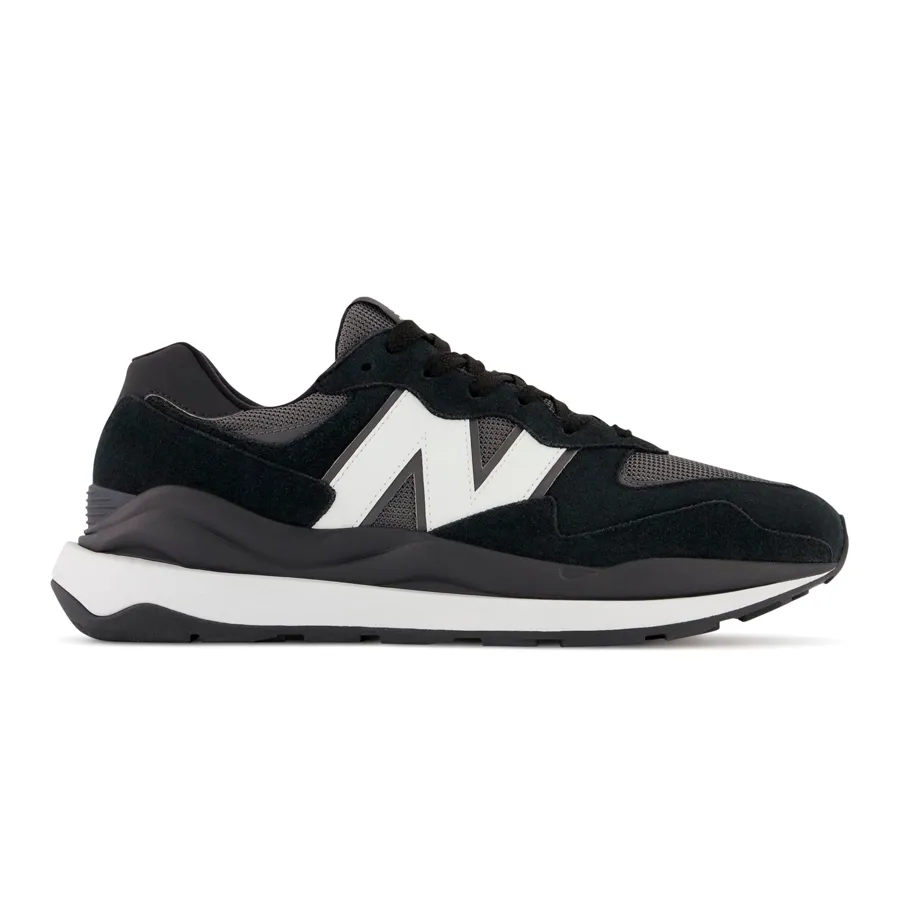 Imagen 0 de 6 de Zapatillas New Balance 57/40-NEGRO/GRAFITO/BLANCO