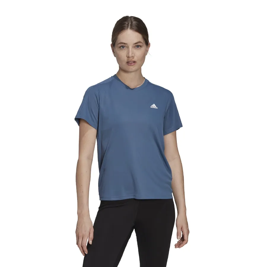 Imagen 1 de 6 de Remera adidas Run It-CELESTE