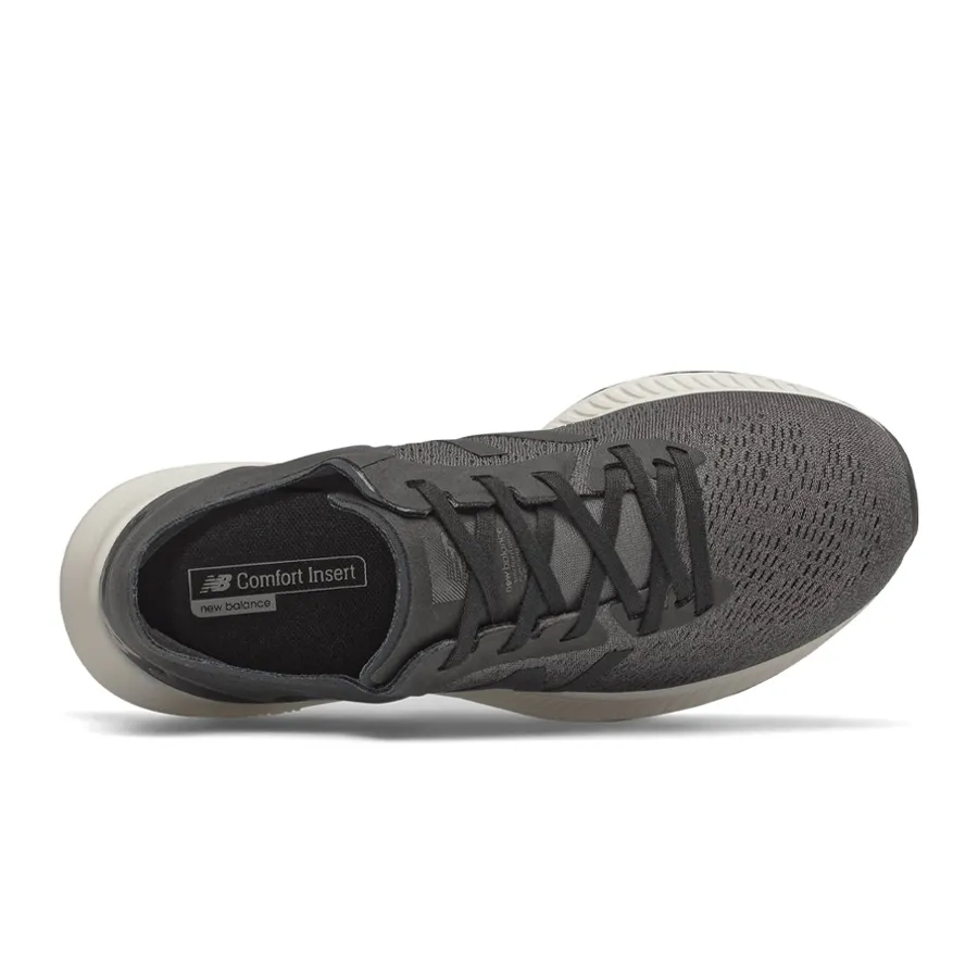 Imagen 3 de 5 de Zapatillas New Balance Pesu-NEGRO/BLANCO