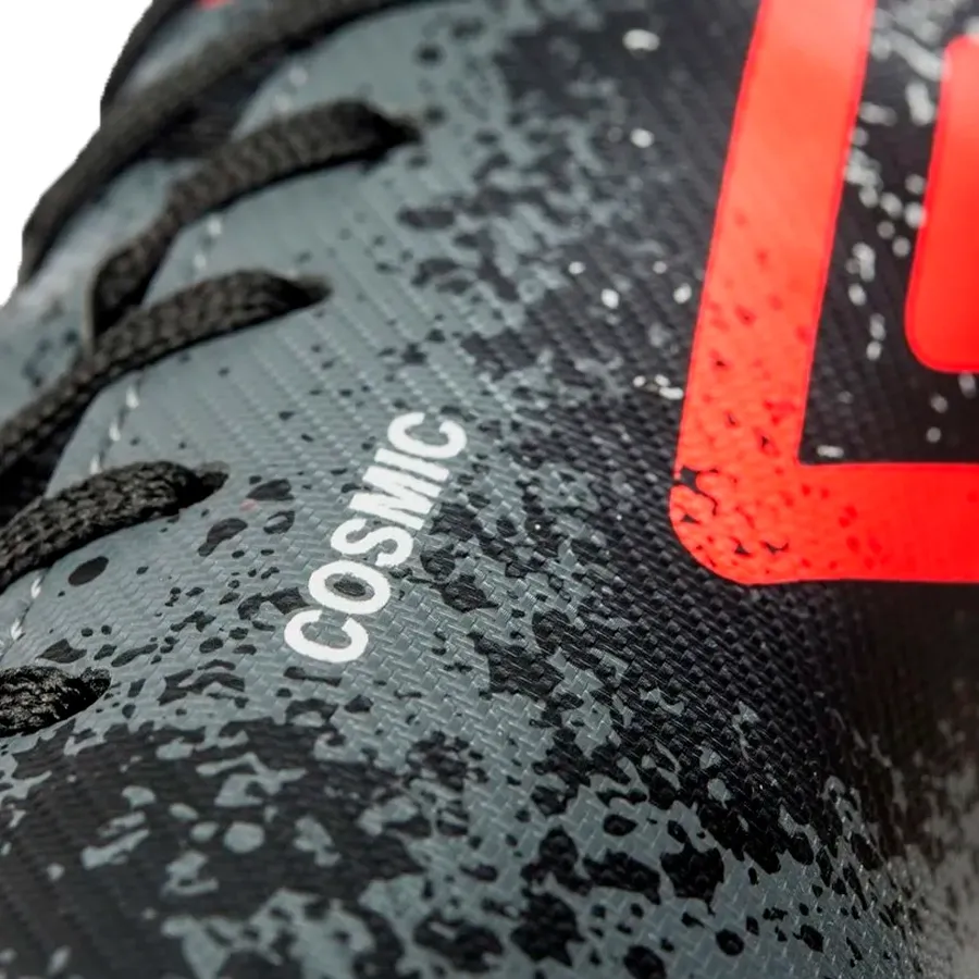 Imagen 6 de 7 de Botines Umbro Sala Cosmic-GRAFITO/CORAL/NEGRO