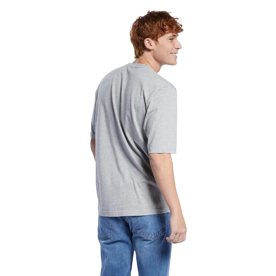 Imagen 2 de 4 de Remera Reebok Classics Linear-GRIS