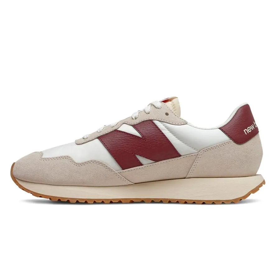 Imagen 3 de 4 de Zapatillas New Balance 237-BEIGE/BORDO