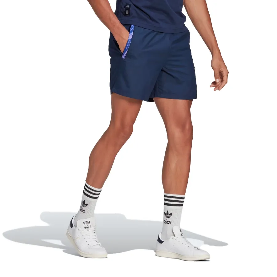 Imagen 1 de 6 de Shorts adidas Argentina Adn-MARINO/VIOLETA