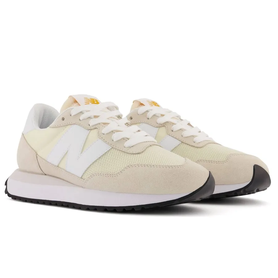 Imagen 1 de 6 de Zapatillas New Balance 237-BEIGE/BLANCO