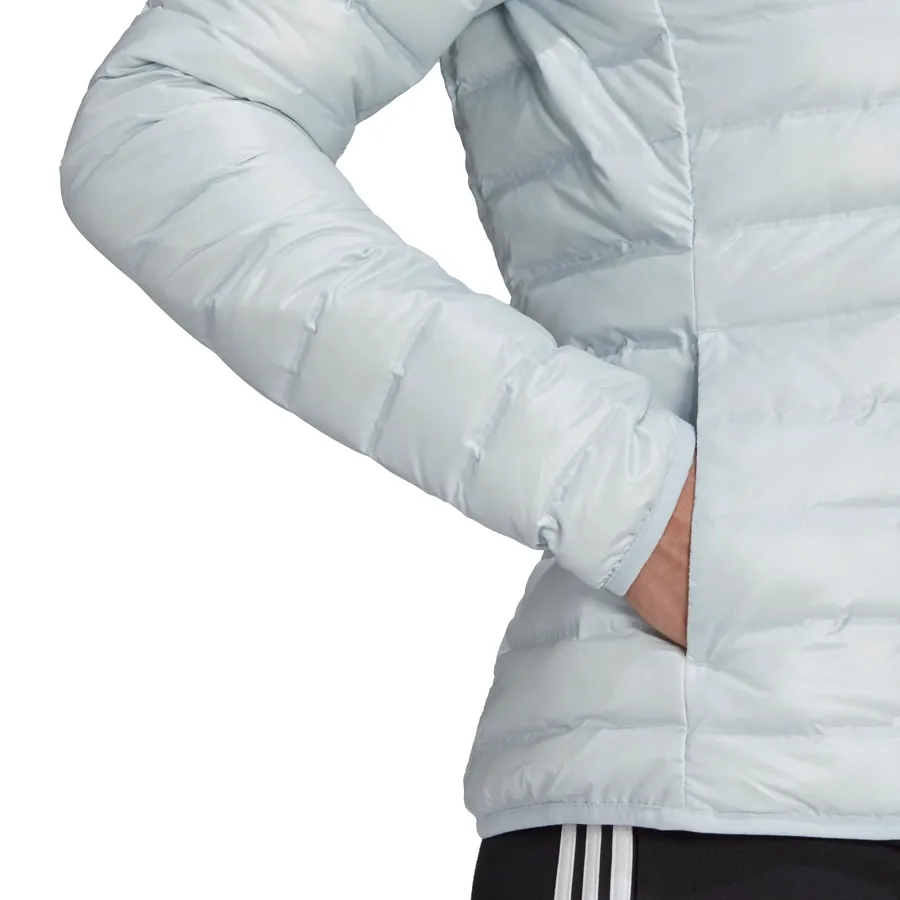 Imagen 3 de 5 de Campera adidas Varilite J-CELESTE