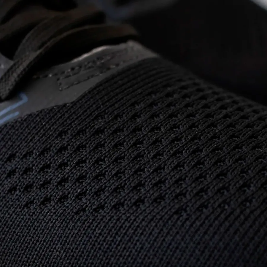 Imagen 3 de 4 de Zapatillas Atomik Magnus 22-NEGRO/NEGRO