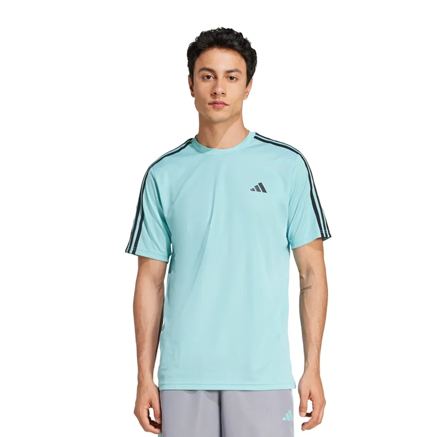 Imagen 0 de 6 de Remera adidas Train Essentials-CELESTE/NEGRO