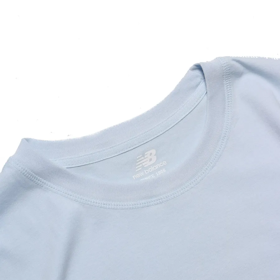 Imagen 2 de 4 de Remera New Balance Essentials-CELESTE