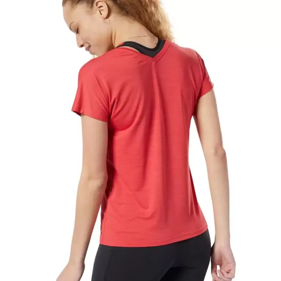 Imagen 3 de 4 de Remera Reebok Activ Chill-ROJO