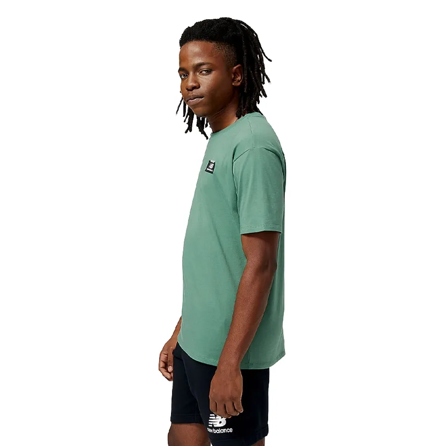 Imagen 1 de 5 de Remera New Balance All Terrain Graphic-VERDE MILITAR