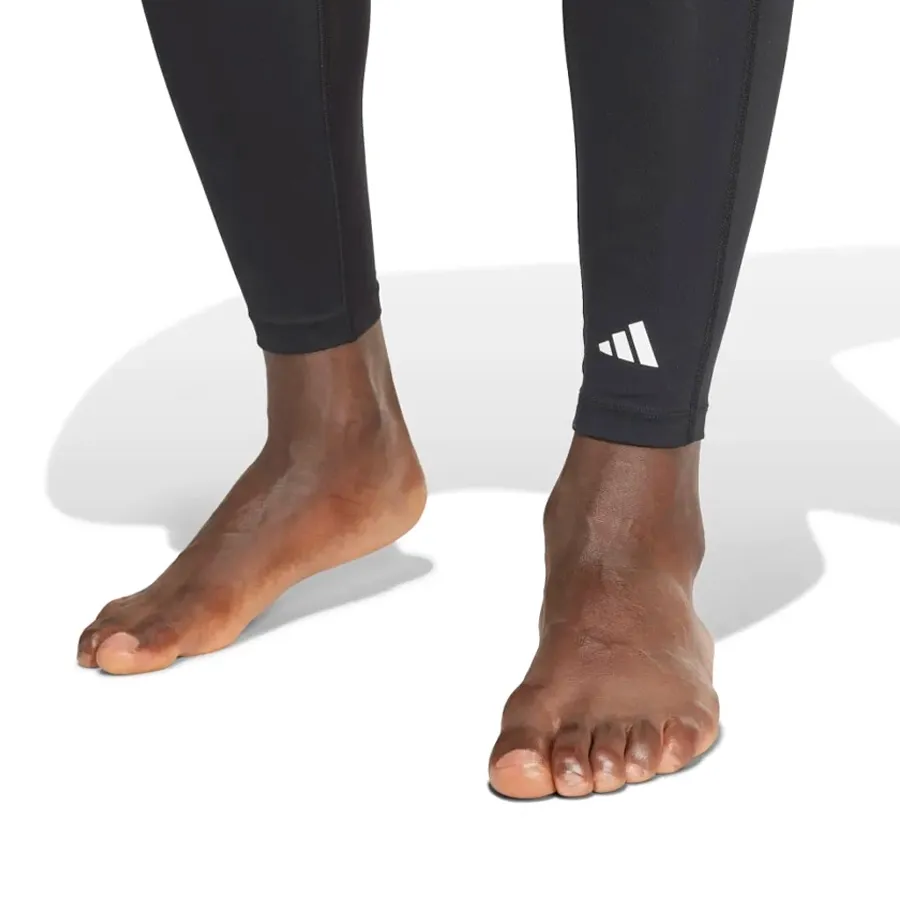 Imagen 2 de 5 de adidas Techfit Compression-NEGRO