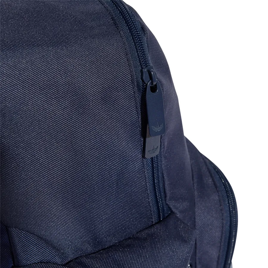 Imagen 3 de 5 de Mochila adidas originals Adicolor-MARINO