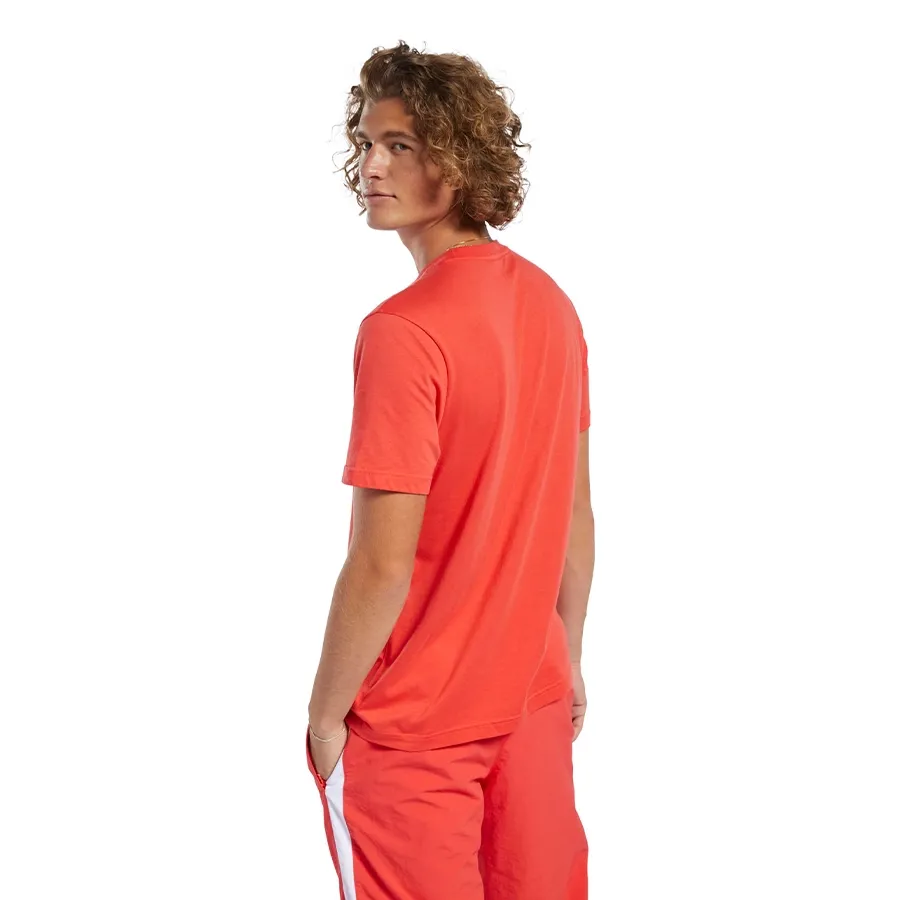 Imagen 3 de 5 de Remera Reebok Classic International Sport-ROJO