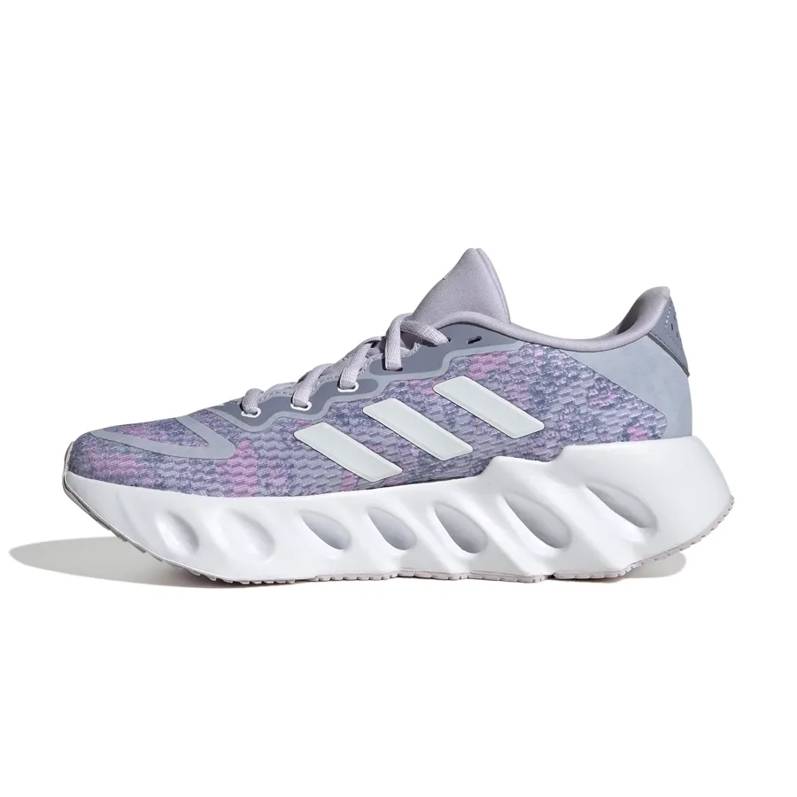 Imagen 3 de 6 de Zapatillas adidas Switch Run-LILA/GRIS