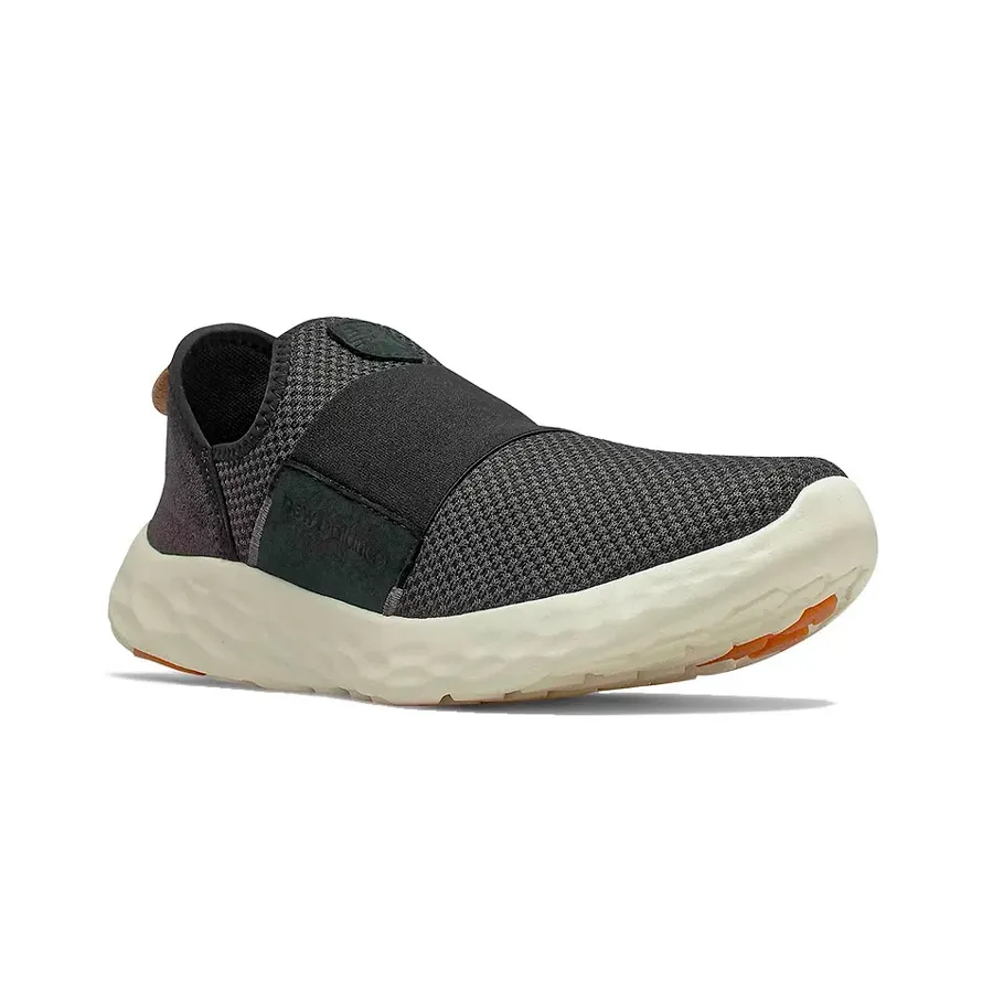 Imagen 2 de 4 de Zapatillas New Balance Fresh Foam Slip-On V2-GRIS/GRAFITO